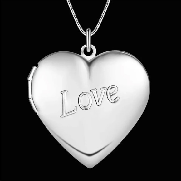 Sterling Silver Heart Love Locket 16” Necklace NEW - Picture 2 of 5